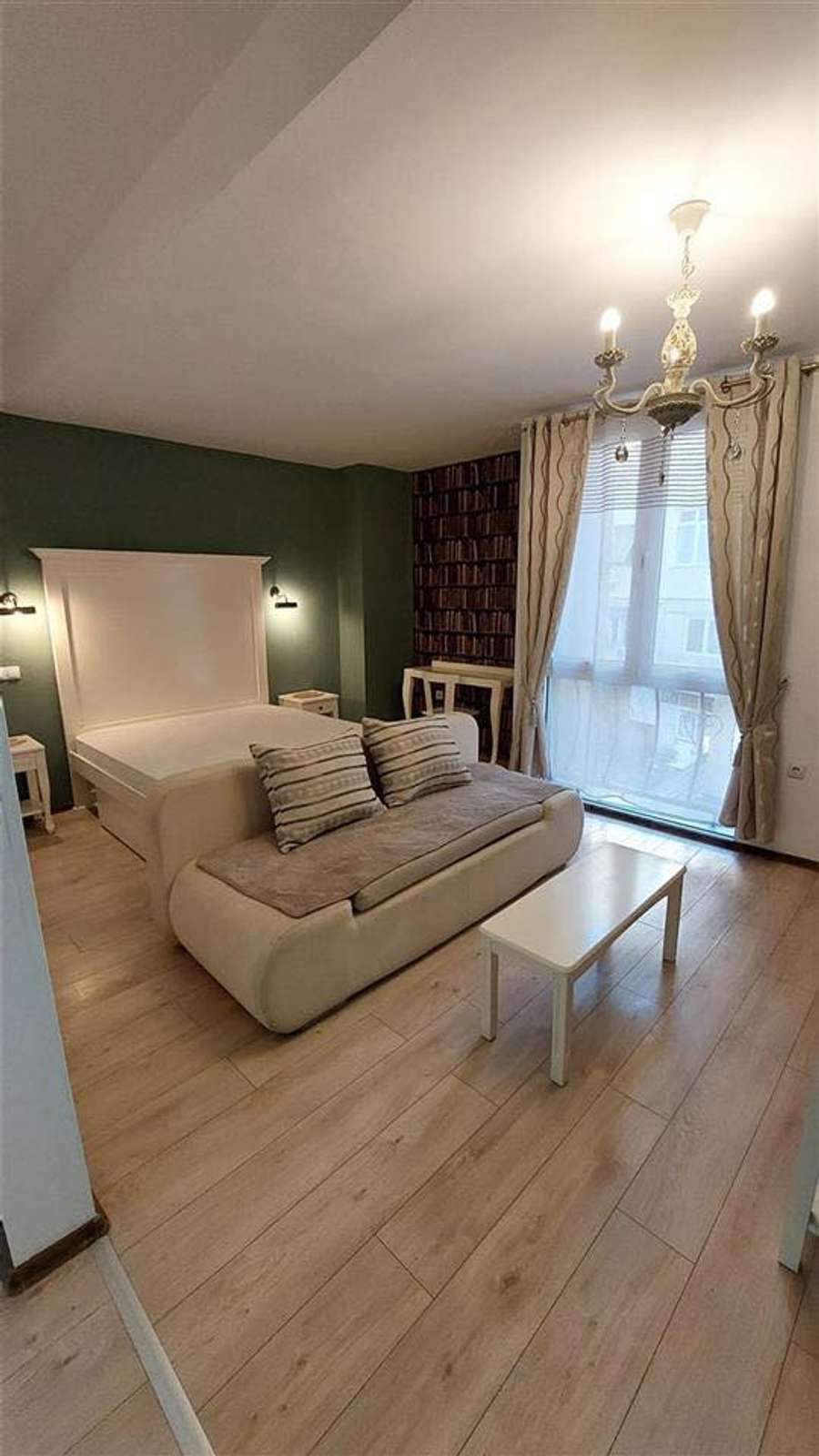 Реновиран еднособен стан во строг Центар - 1