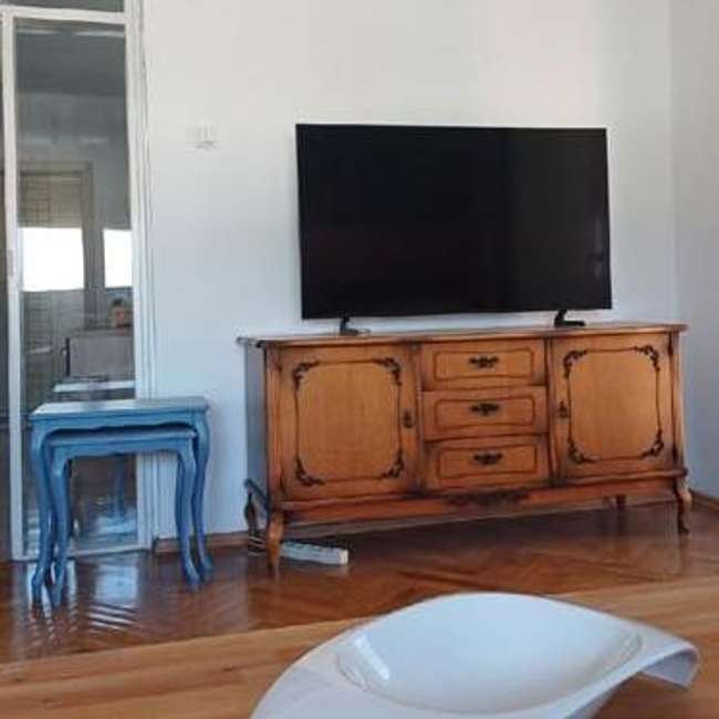 Стан во Центар кај Градски Sид - slika 2