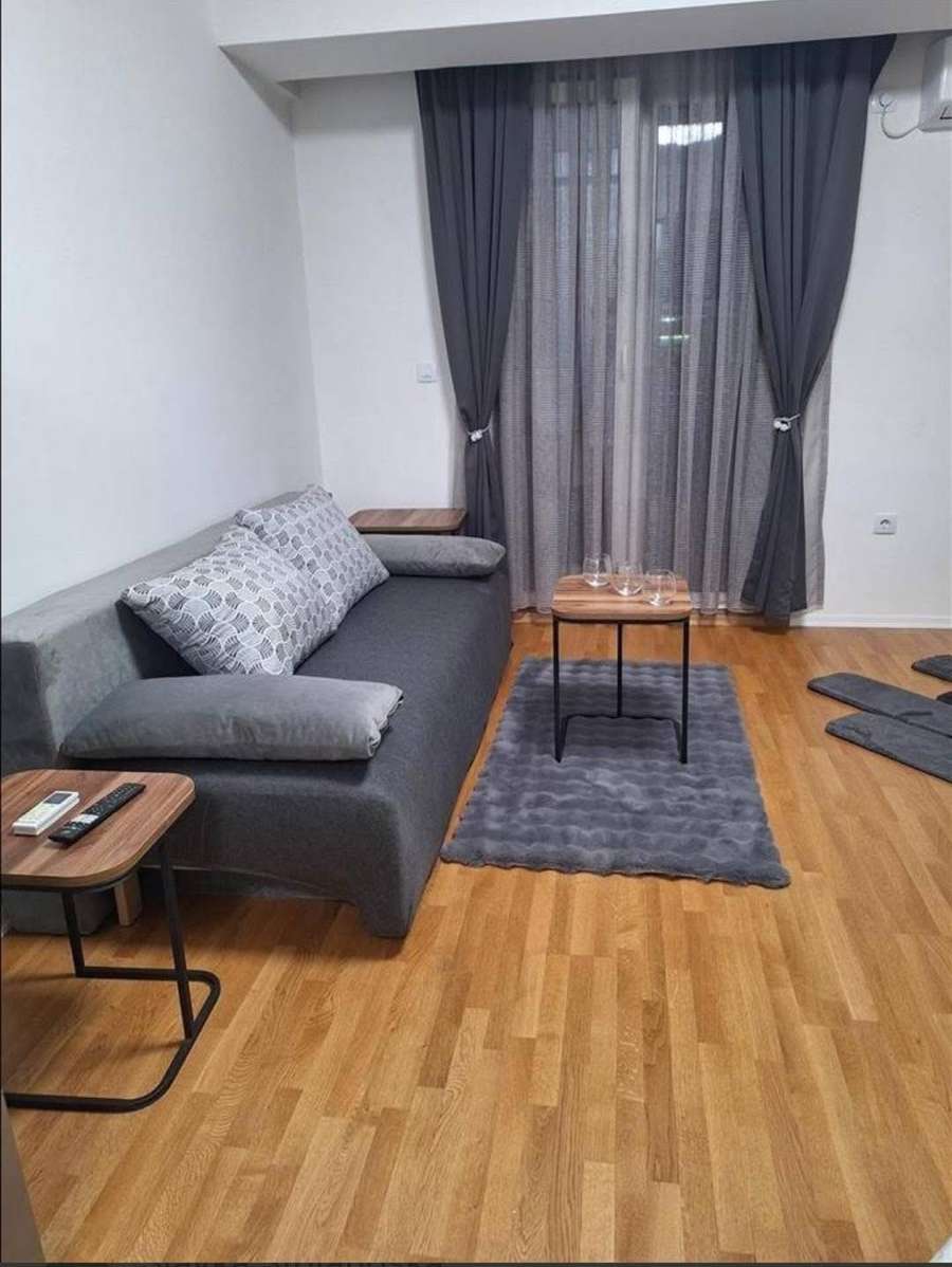 Гарсоњера во Порта Влае - 1