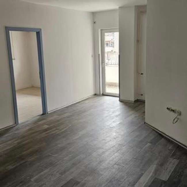 Празен стан кај Градски Ѕид - slika 2