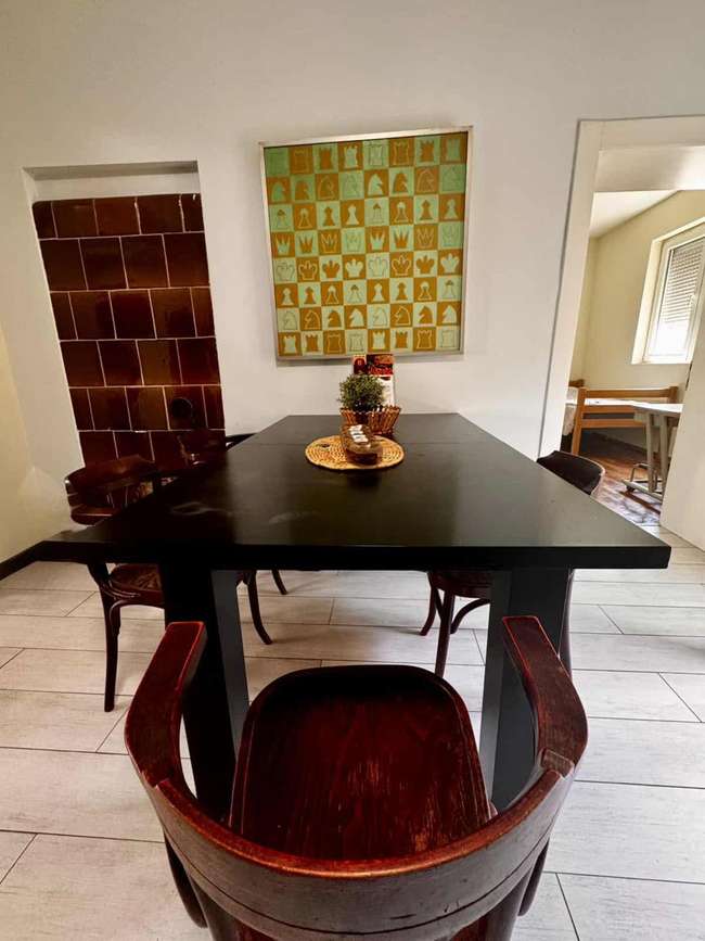 Стан позади Универзална Сала - 3