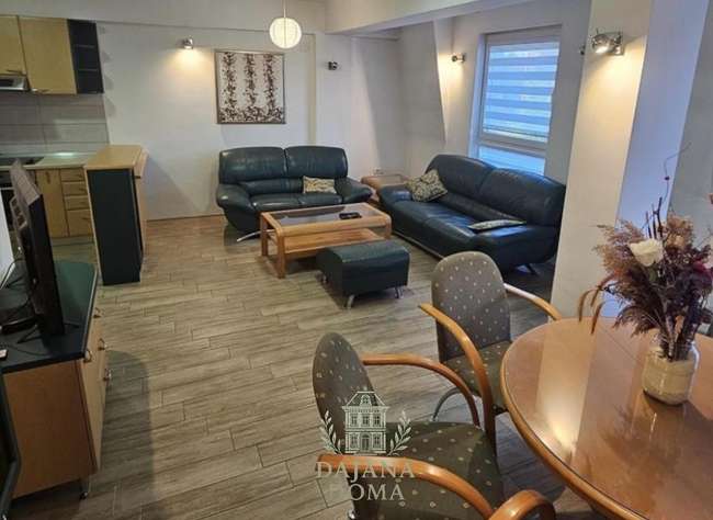 Луксузен двособен стан во Центар - slika 2