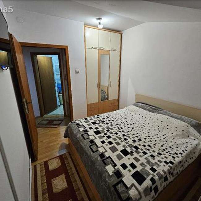 Двособен стан во Аеродром кај Три Бисери - slika 2