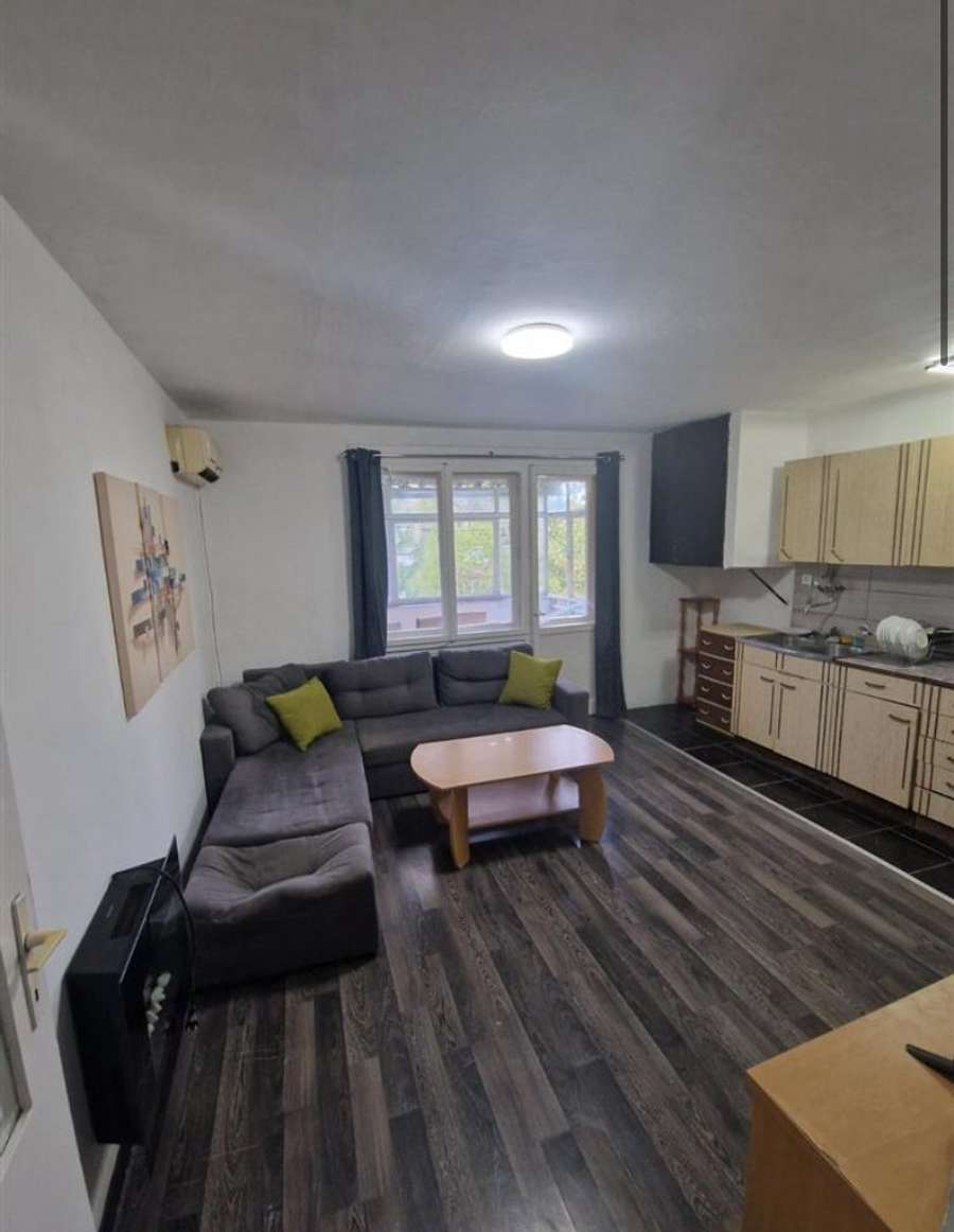 Двособен стан во Аеродром - 1