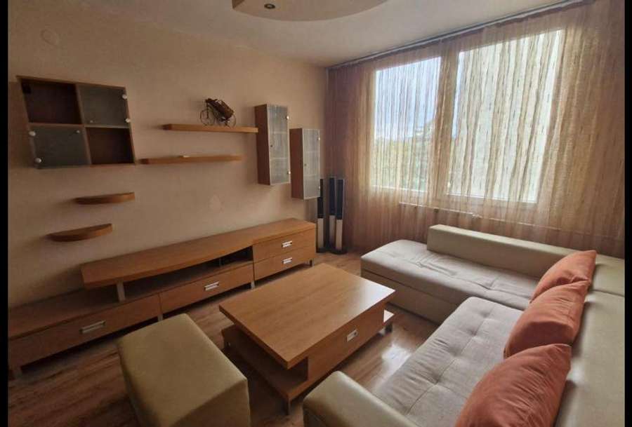 Реновиран наместен стан во Аеродром - 1