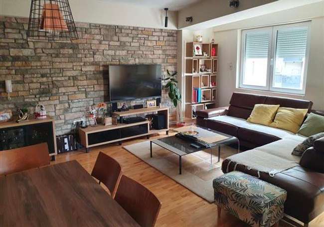 Луксузен нов трособен стан во Капиштец - 3