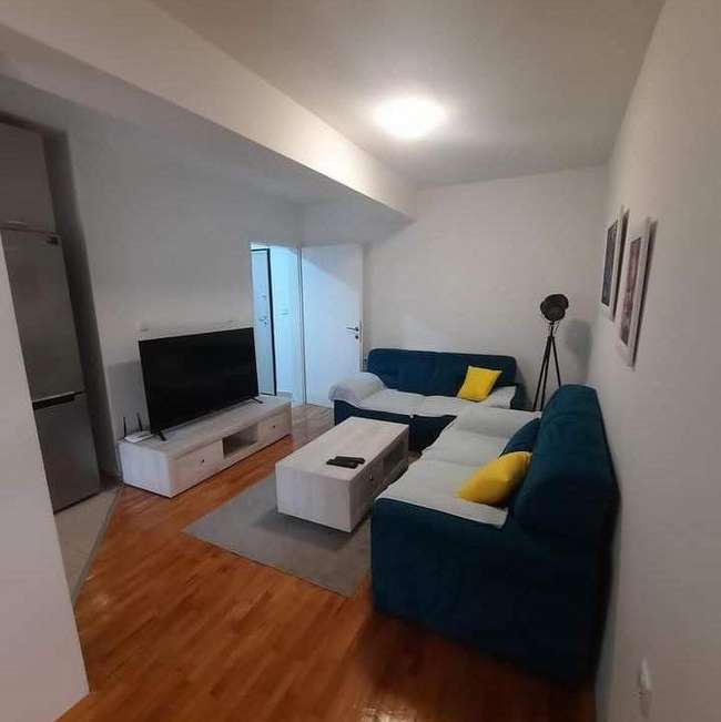 Стан спроти City Mall - slika 2