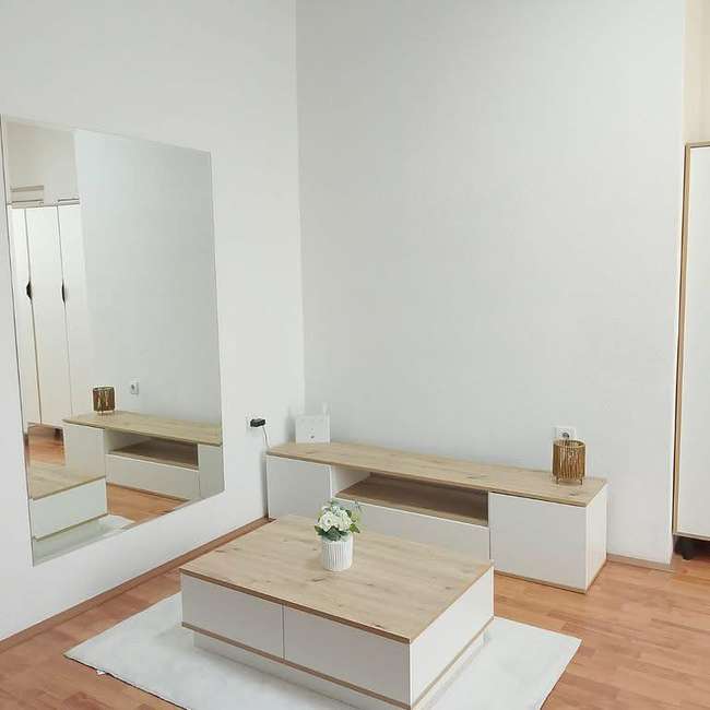 Стан во Дебар Маало со надворешен влез - slika 2