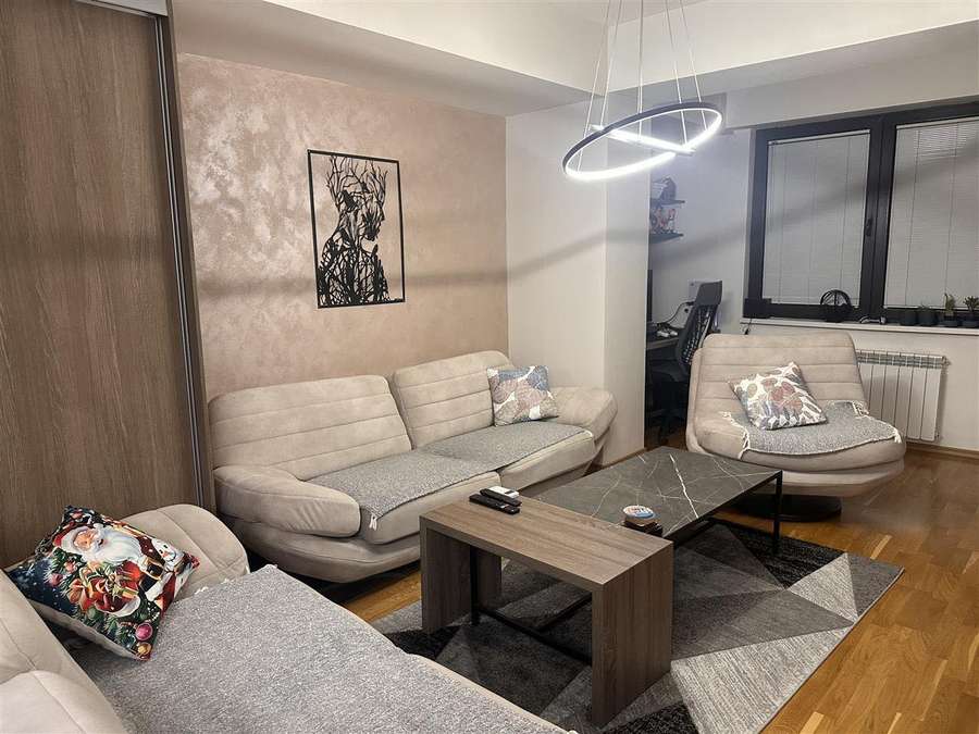 Стан на Рузвелтова, Карпош 1 - 1