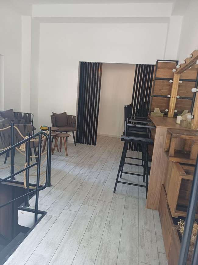 Дуќан на две нивоа кај Педагошка - 3