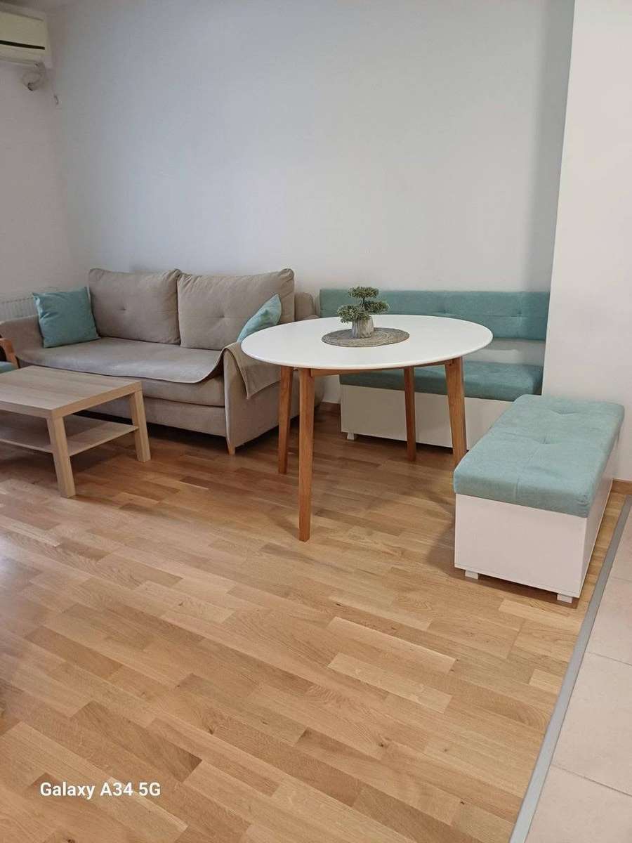 Наместен стан во близина на Поликлиника „Јане Сандански“ - 1