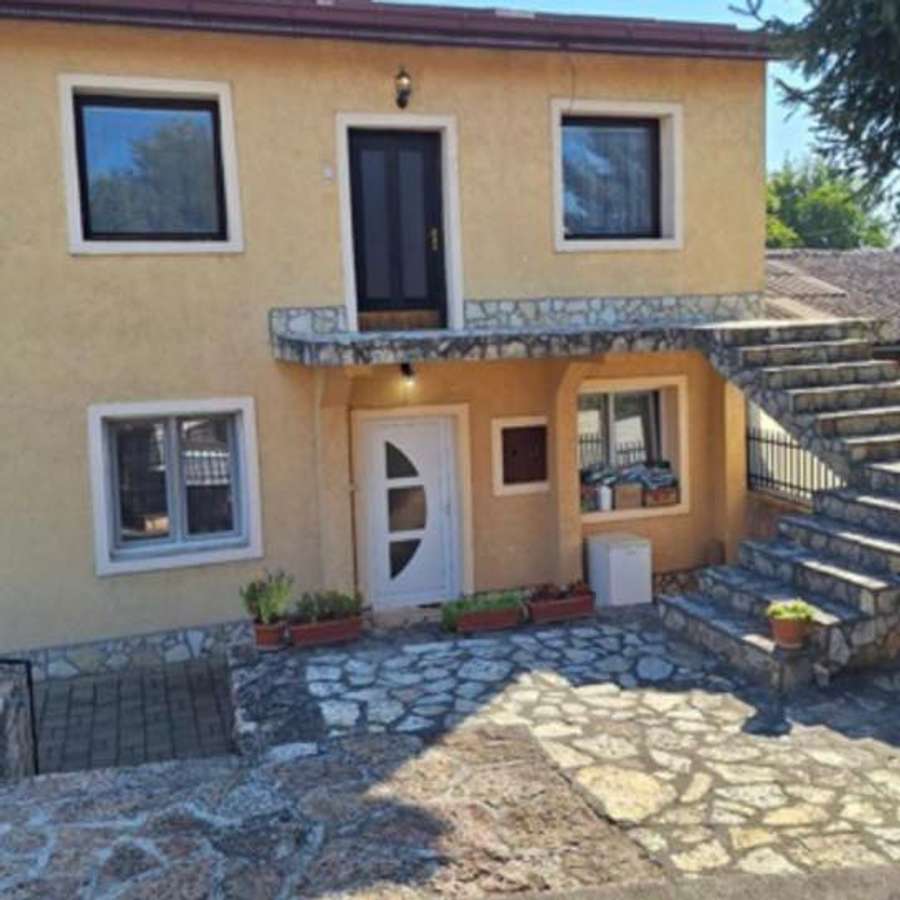 Куќа во Ченто - 1