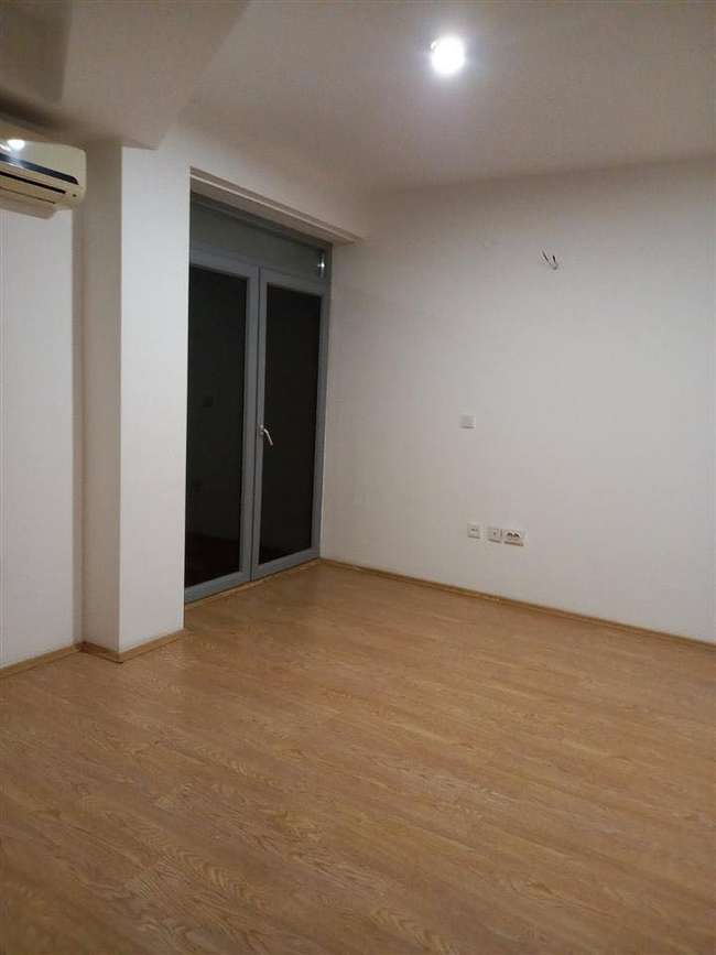 Деловен простор спроти Универзална Сала - slika 2