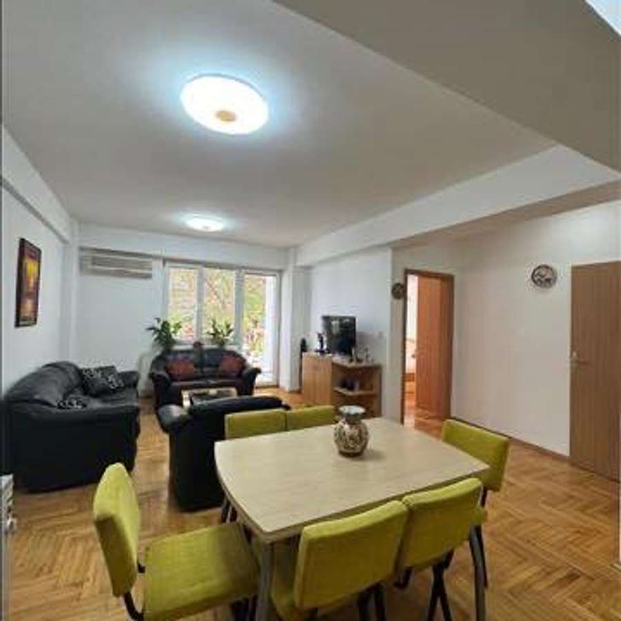 Убав стан во Мичурин до Железничка - 1