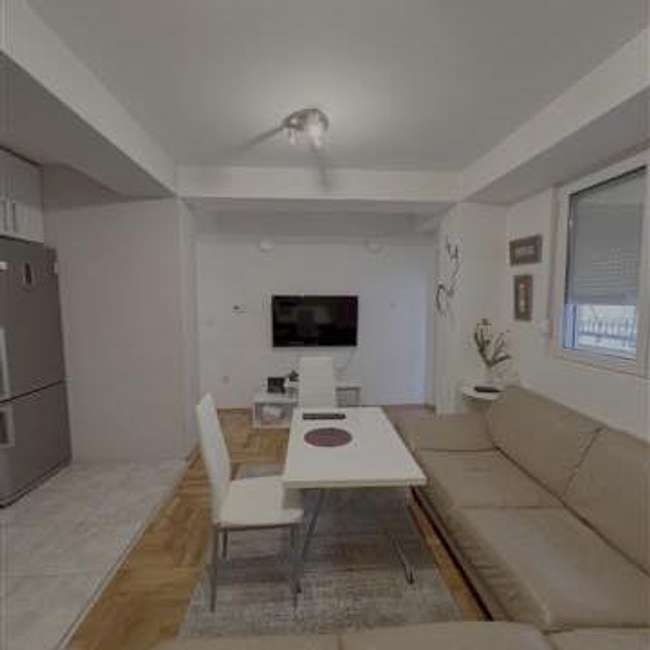 Стан позади Бугарска амбасада, Центар - slika 2