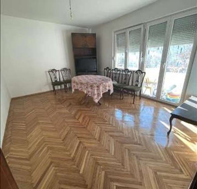 Стан во Центар спроти Diamond Mall - 3