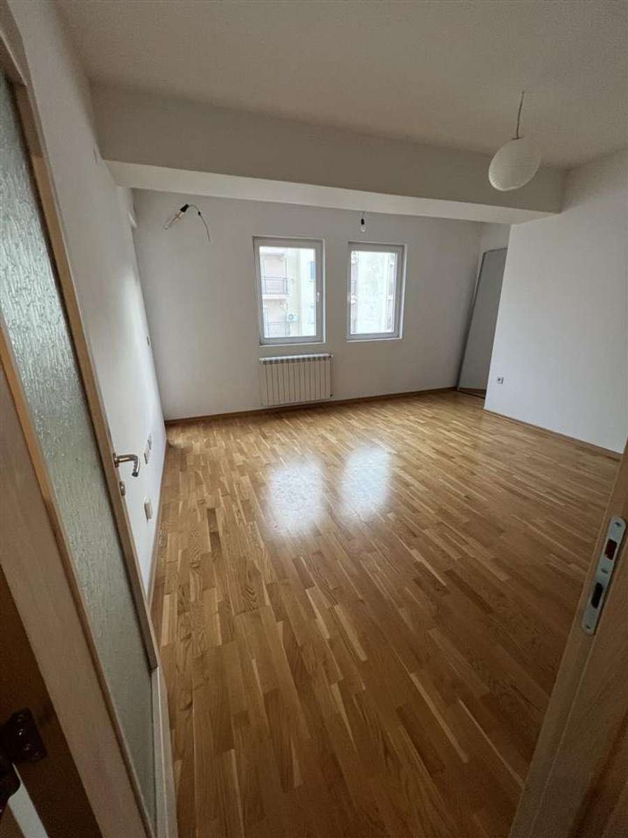 Празен стан во Кисела Вода - 1