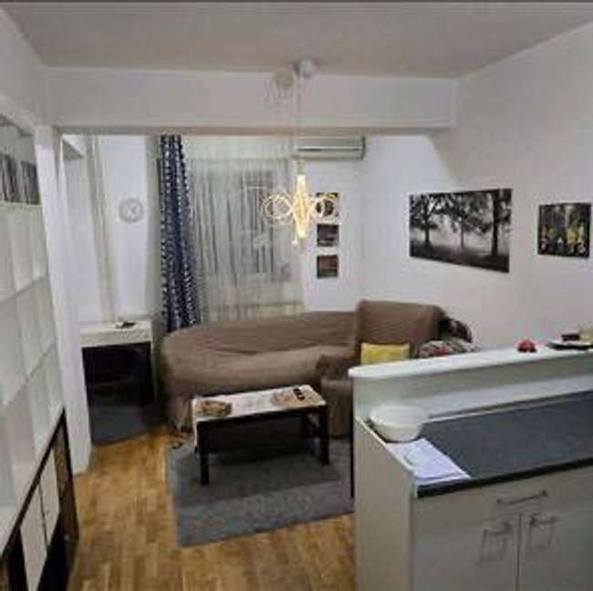 Гарсоњера кај Клинички Центар „Мајка Тереза“ - 3