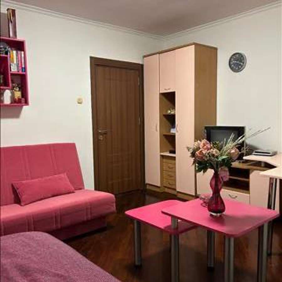 Стан во Центар кај Градски Sид - 1