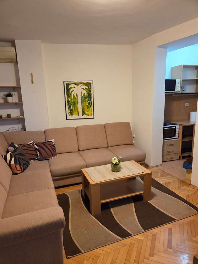 Гарсоњера во Дебар Маало - slika 2