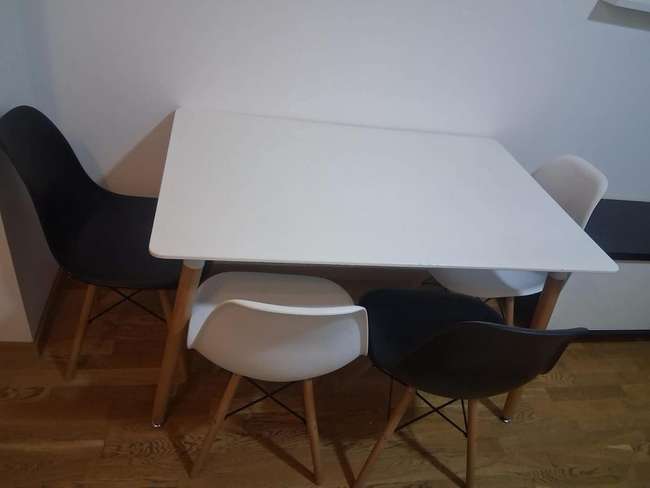 Наместена гарсоњера во Аеродром - 3