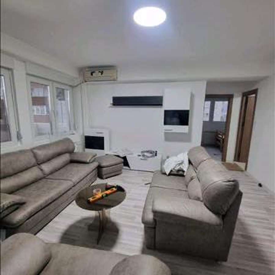 Реновиран стан во Аеродром позади ТЦ Бисер - 1