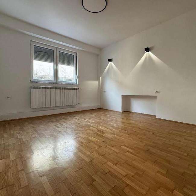 Реновиран стан во строг Центар - slika 2