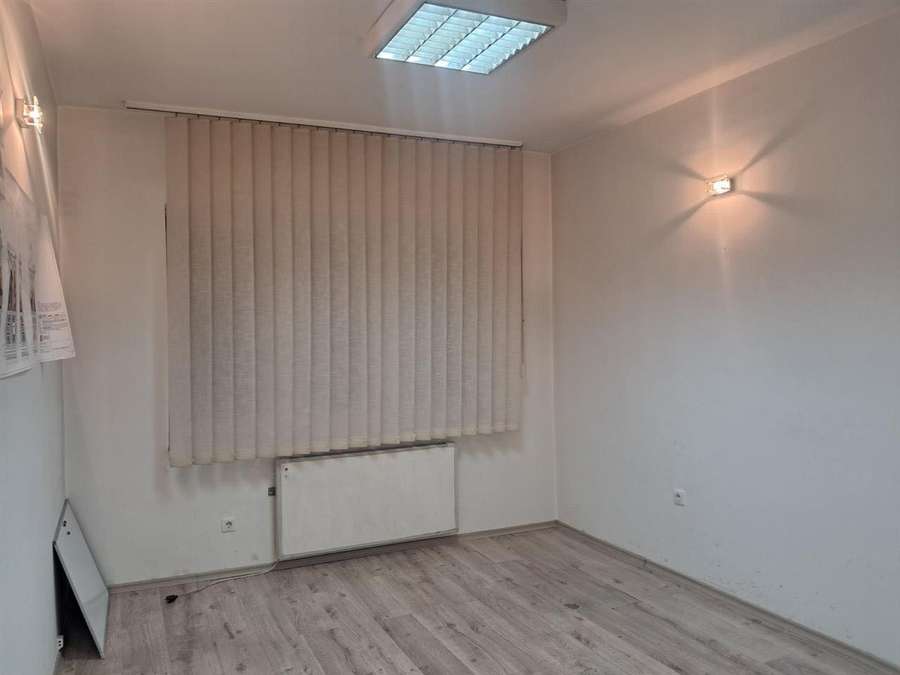 Деловен простор во Центар - 1