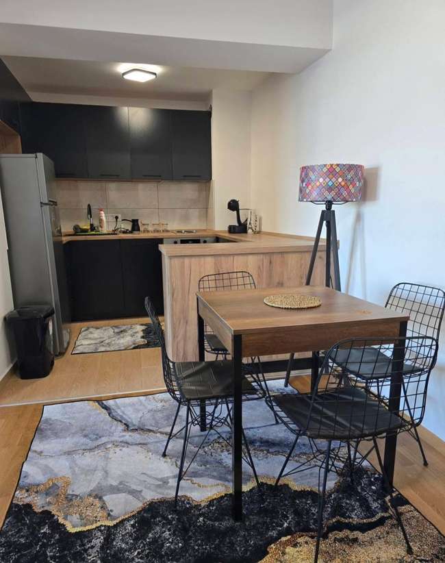 Целосно наместен стан карши ФОН Универзитет - 3