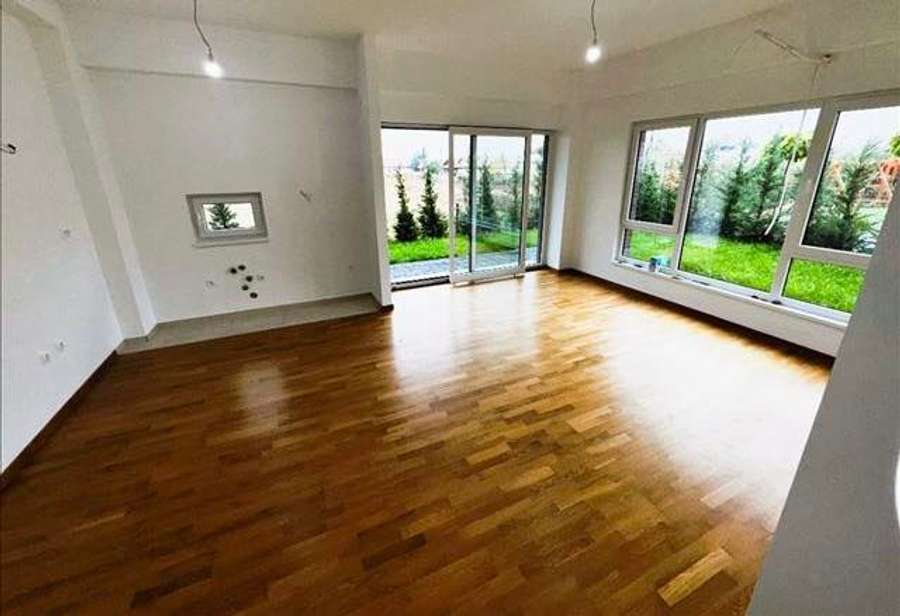 Премиум стан со сопствен двор за уживање во Петровец - 1