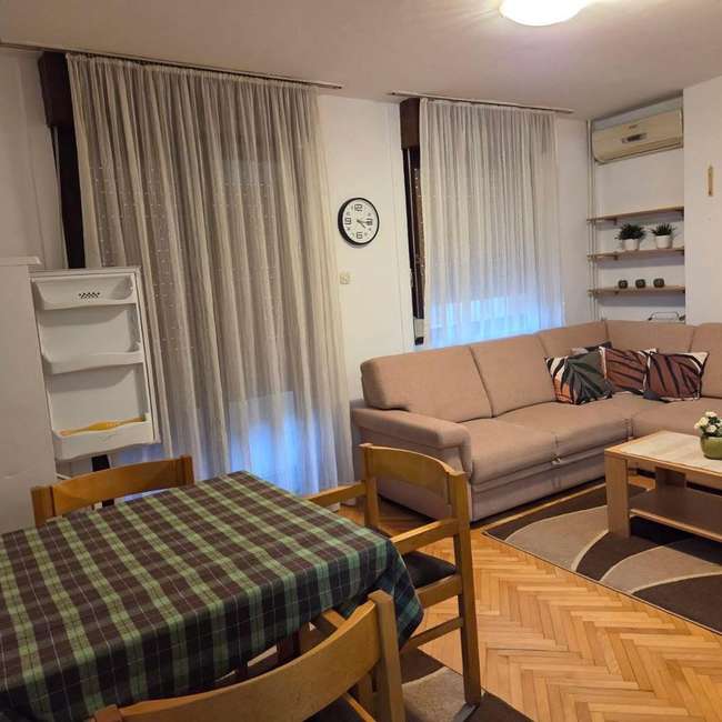 Гарсоњера во Дебар Маало - 3