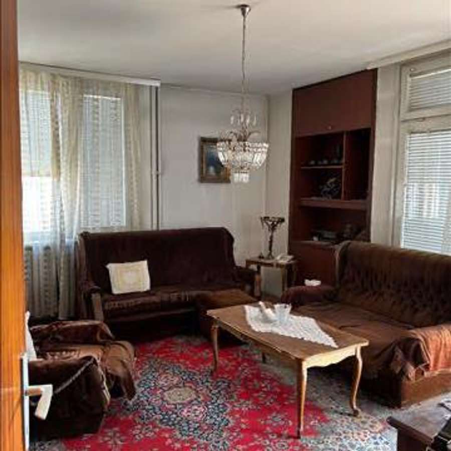 Стан кај Градски Ѕид во Центар - 1