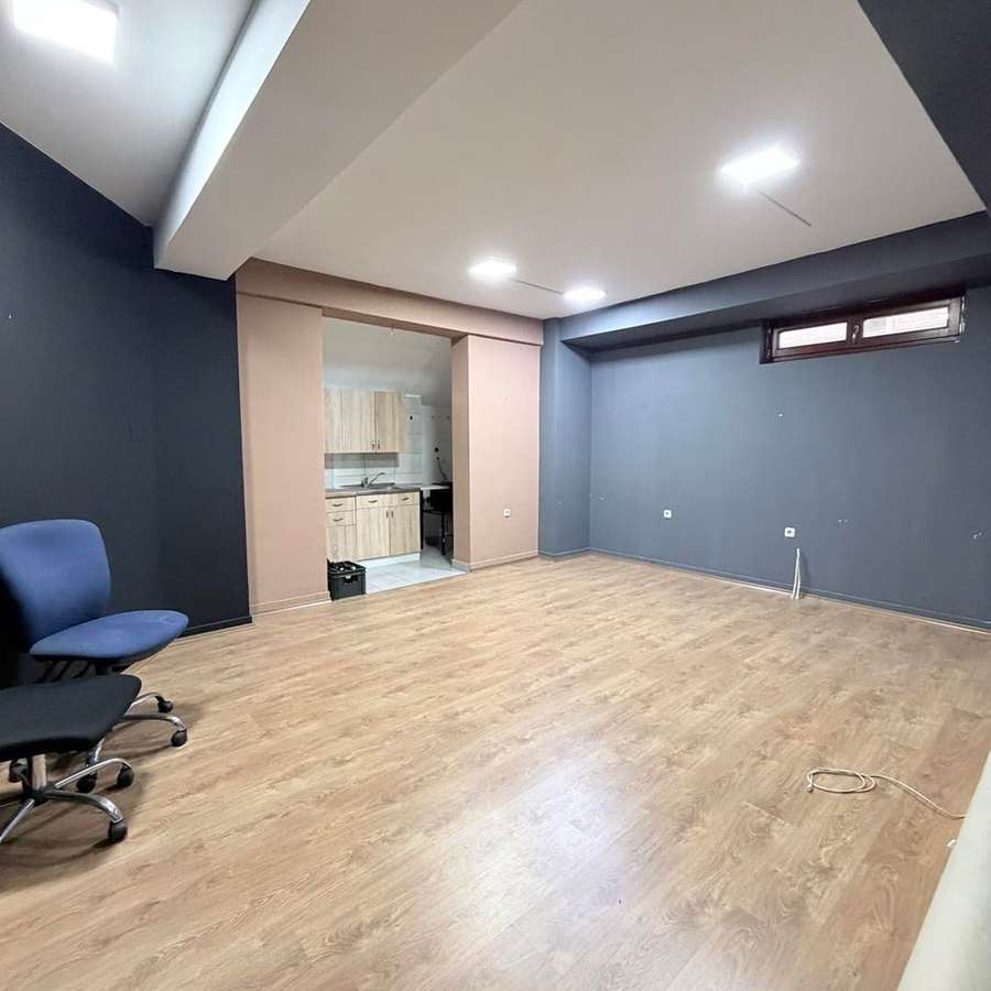 Деловен простор во Кисела Вода - 1