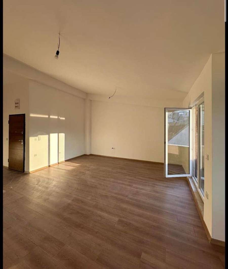 Нов модерен стан во Дебар маало - 1