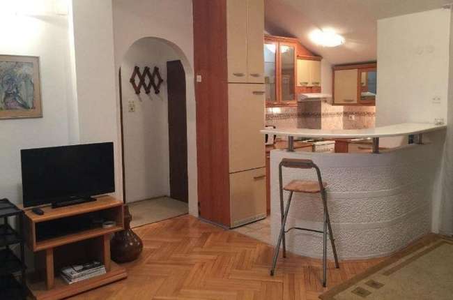 Наместен стан во Центар кај Медицински Факултет - slika 2