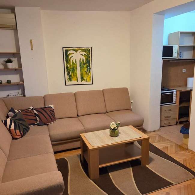 Гарсоњера во Дебар Маало - slika 2