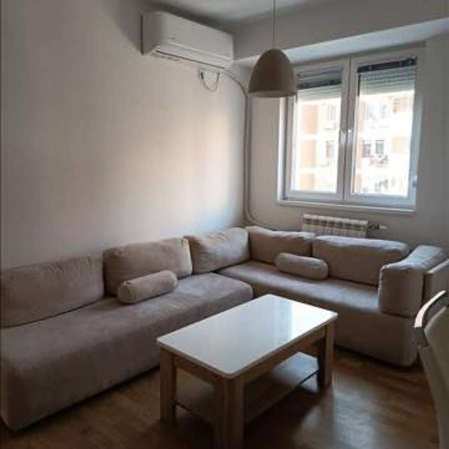 Наместен стан во Аеродром - 1