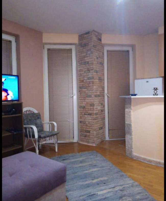 Двособен стан во Дебар Маало - slika 2