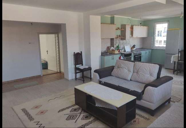 Трособен стан во Центар кај Католичка Црква - slika 2