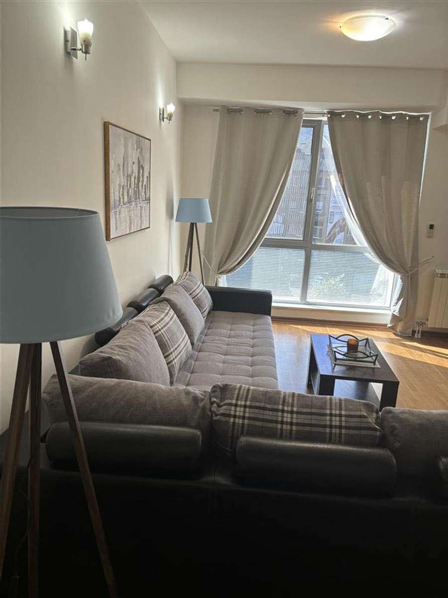 Стан во Центар со гаража - 1