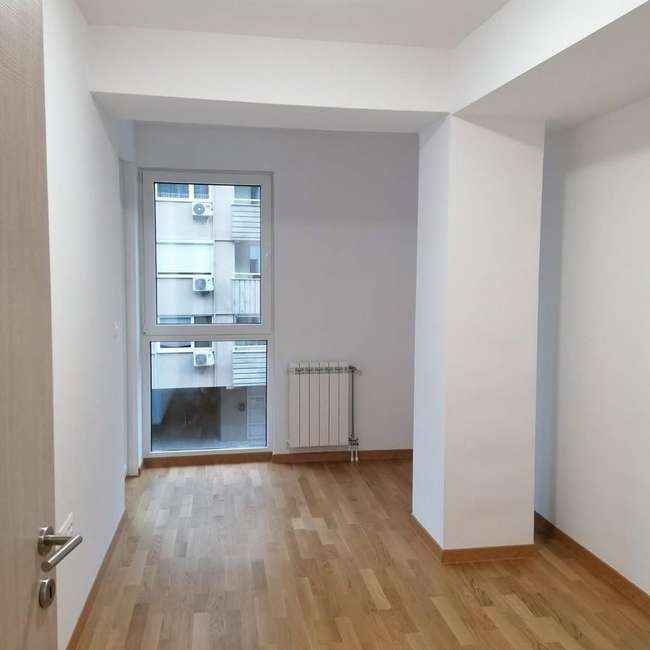 Стан во нова зграда кај Универзална сала - slika 2