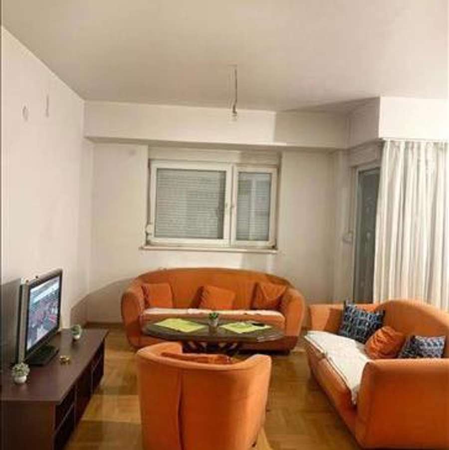 Стан во Реонски центар Аеродром - 1