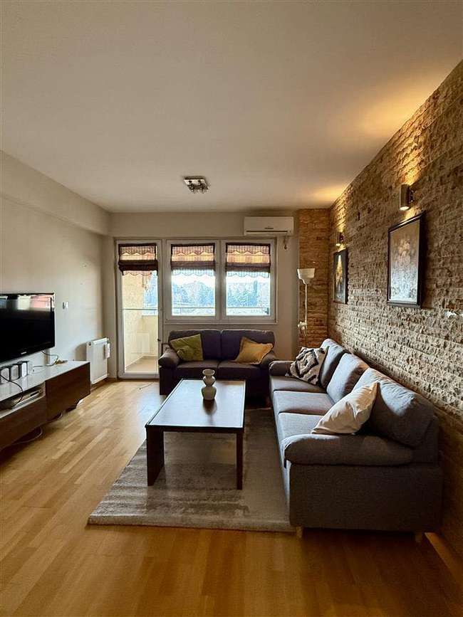 Стан во Центар позади Универзална - 3