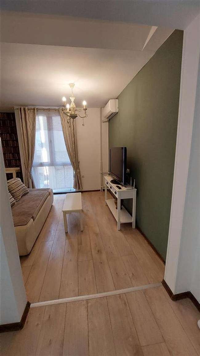 Реновиран еднособен стан во строг Центар - slika 2