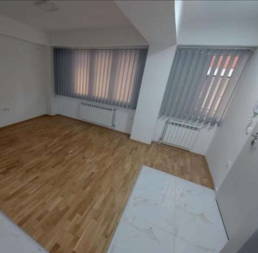 Деловен простор во Центар - 1