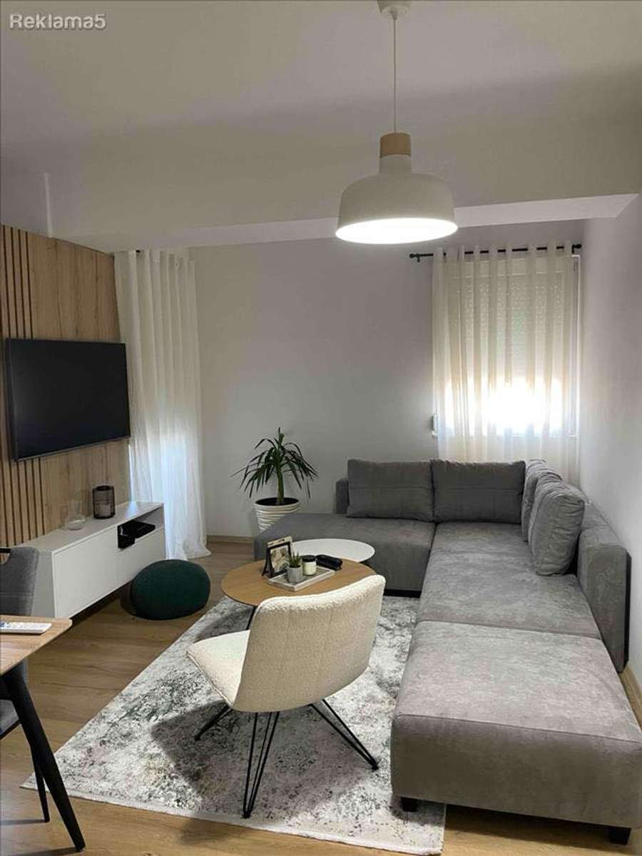 Нов комплетно опремен стан во Чаир - 1