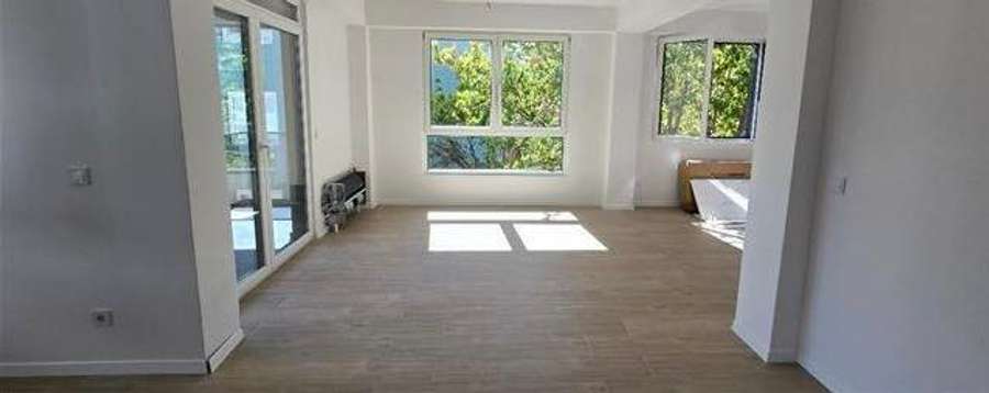 Стан во Центар позади студентски дом Кузман Ј. Питу - 1