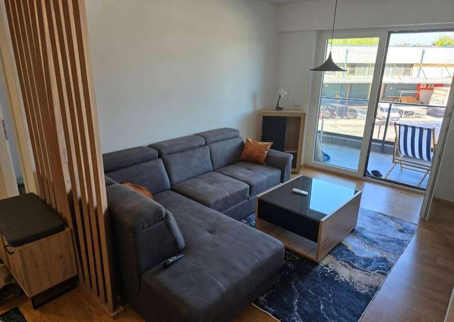 Целосно наместен стан карши ФОН Универзитет - 1