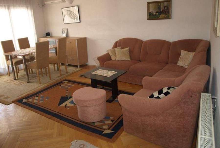 Наместен стан во Центар кај Медицински Факултет - 1