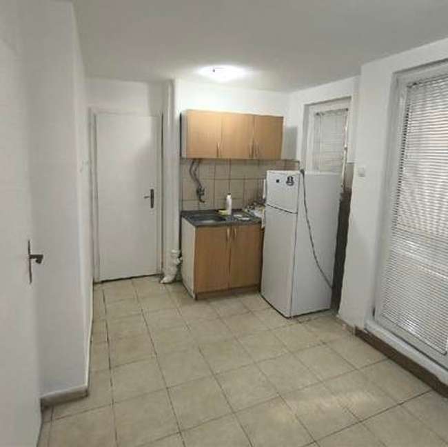 Стан во Центар наспроти Diamond - slika 2